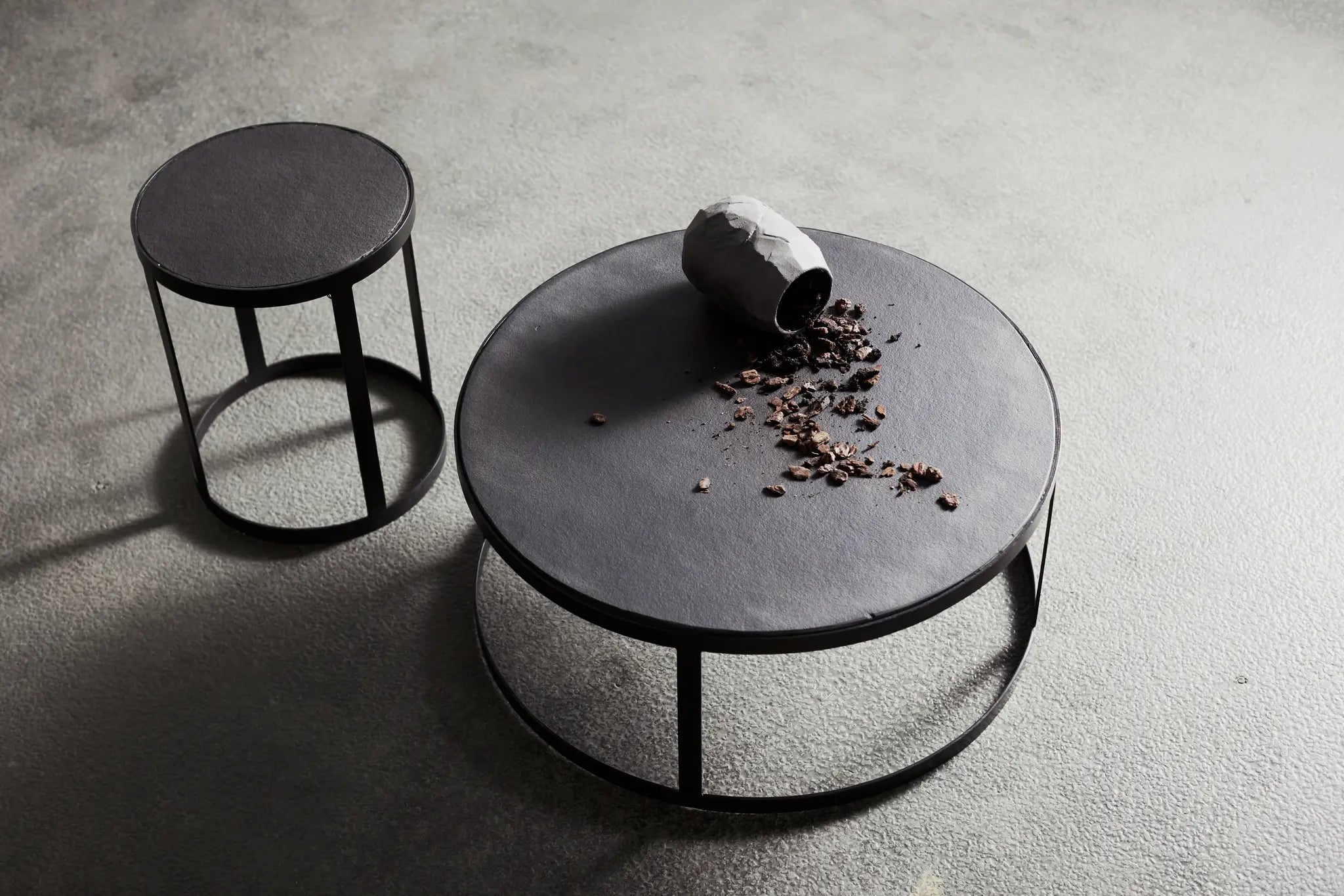 High Dohányzóasztal