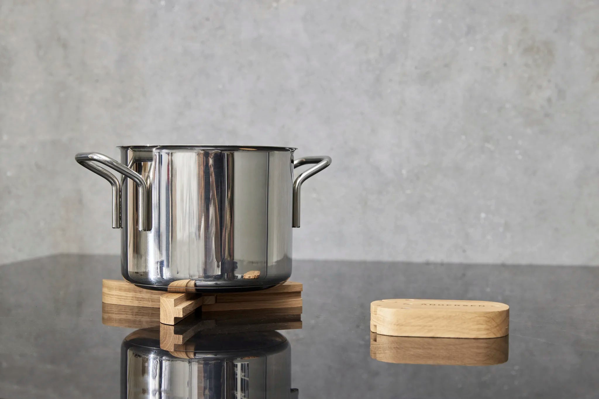 Magnetic Wood Edényalátét